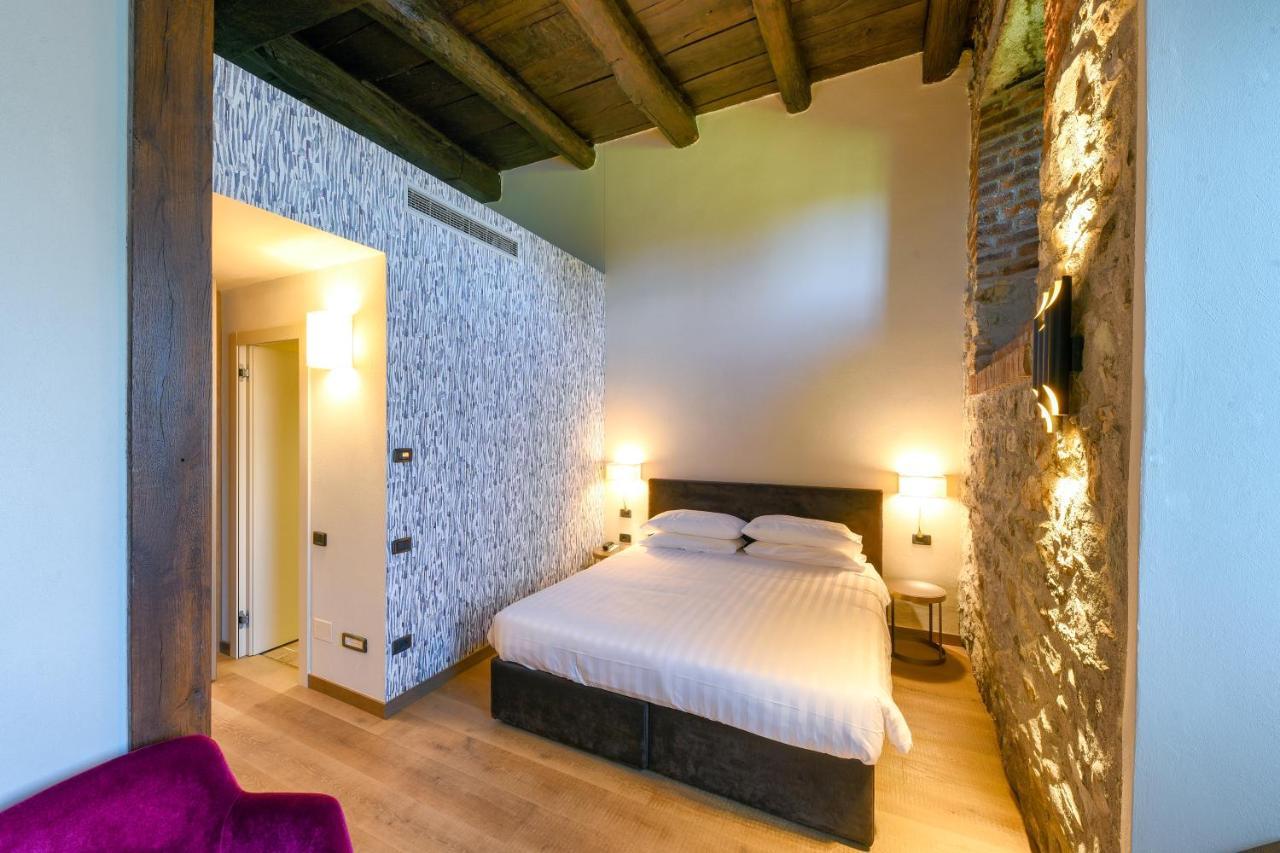 Relais & Spa Castello Di Casiglio Erba Luaran gambar
