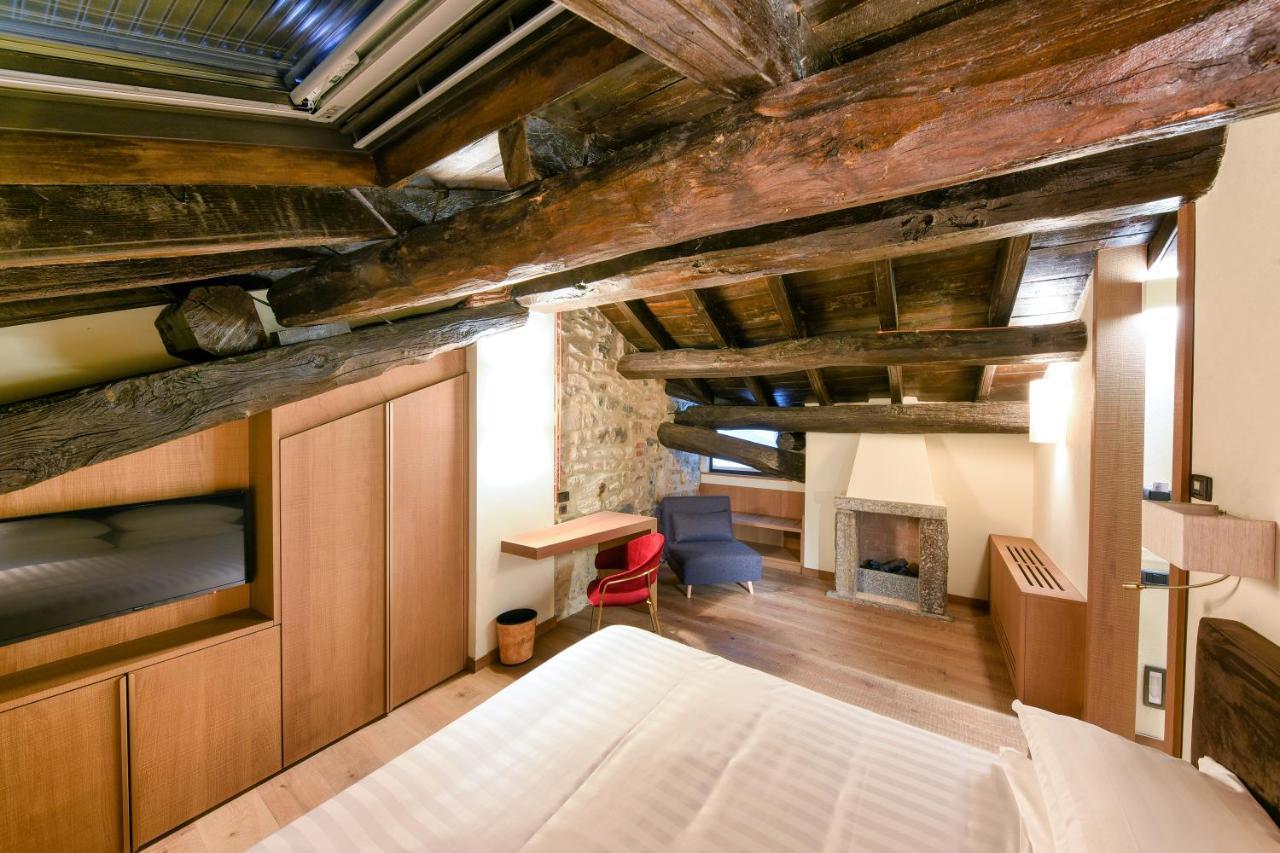 Relais & Spa Castello Di Casiglio Erba Luaran gambar