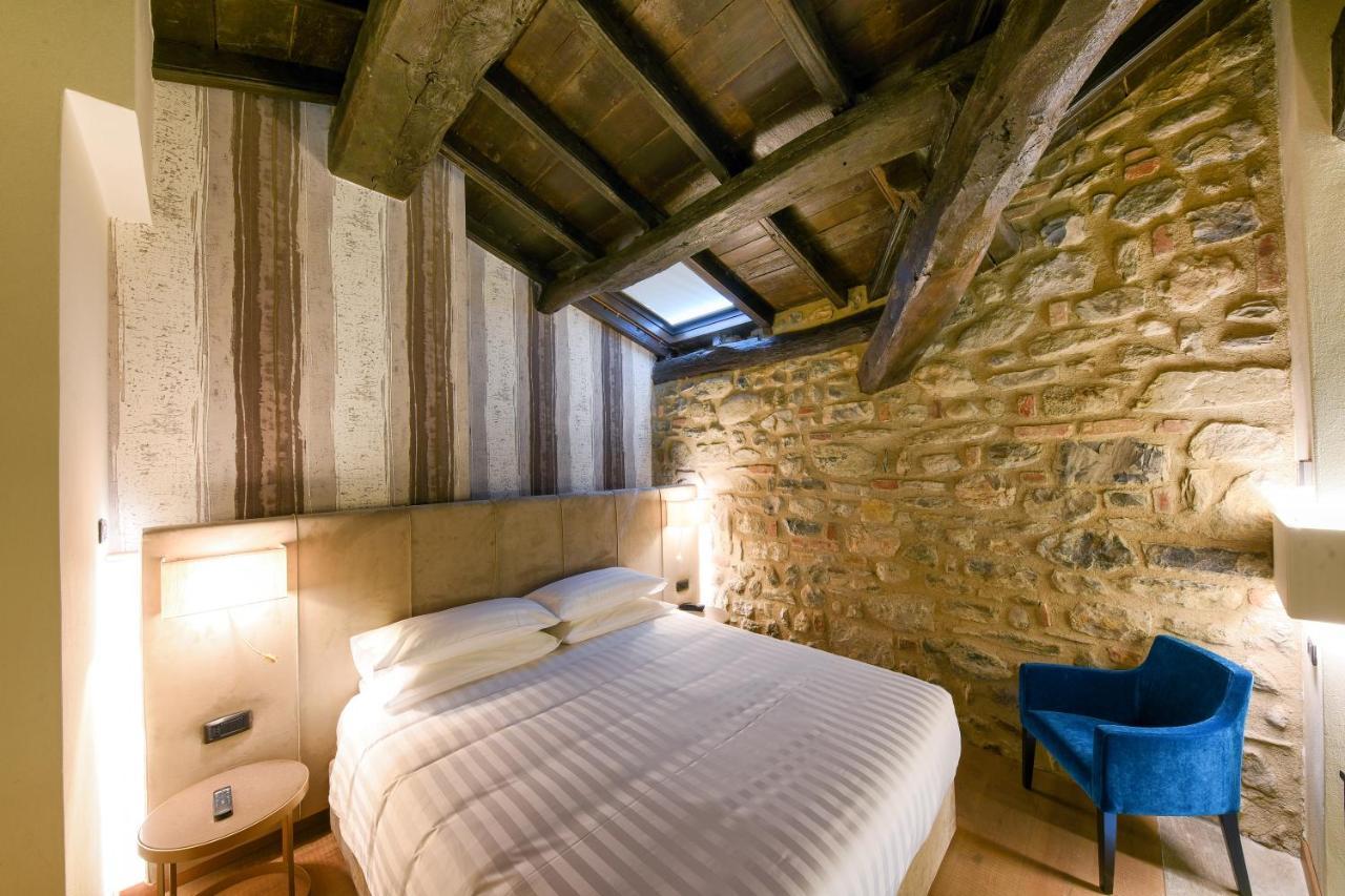 Relais & Spa Castello Di Casiglio Erba Luaran gambar