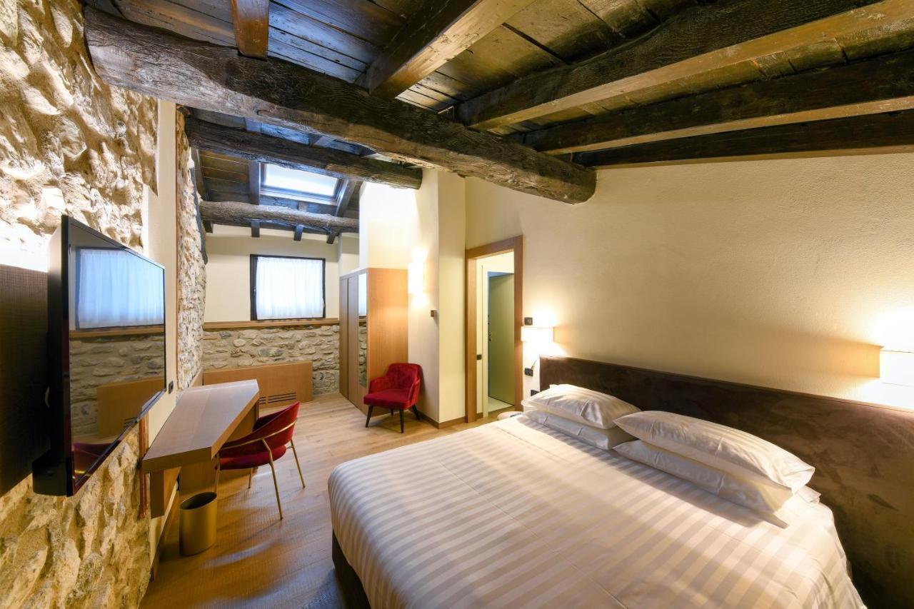 Relais & Spa Castello Di Casiglio Erba Luaran gambar
